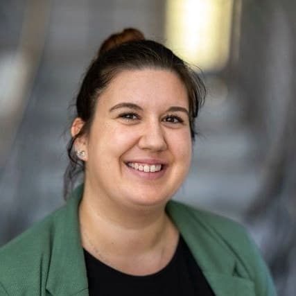 Viviane Dobiey, Büroorganisation bei ElektroTechNick